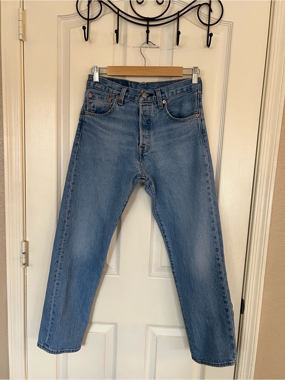 Levi’s 501 ’93 Straight Leg Jeans W28 Medium Wash Button Fly